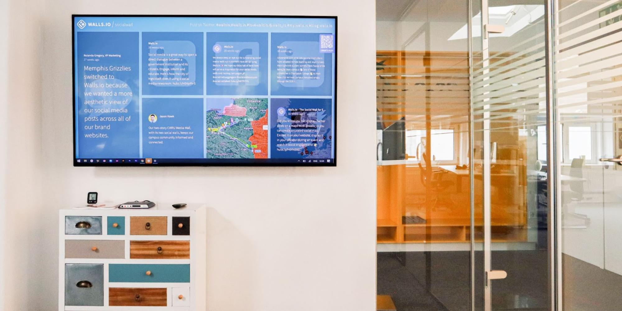 Digital Signage VS Normal TV What’s The Difference?